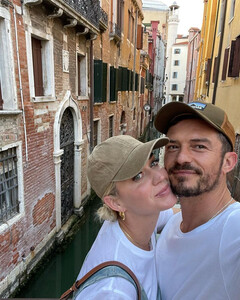 Кэти Перри и Орландо Блум отдыхают в Венеции