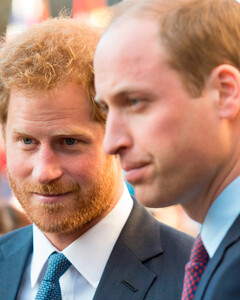 «Он видит во мне конкурента»: Почему принц Гарри считает, что принц Уильям ему завидует?
