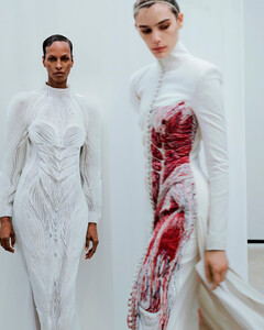 Смотрим превью выставки «Искусство костюма» в Метрополитен-музее