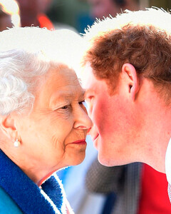 Принц Гарри опубликовал трогательные воспоминания о своей бабушке, королеве Елизавете II