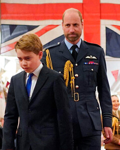 Принц Уильям рассказал, почему его дети растут без смартфонов