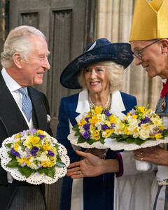 Принц Чарльз поздравил христиан с Пасхой и почтил память своего отца