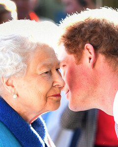 Несчастье помогло: «особенное» воссоединение Гарри с королевой после похорон принца Филиппа