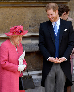Принц Гарри признался, что каждый раз нервничал, когда встречал королеву в Букингемском дворце