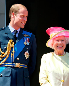 Принц Уильям копирует поведение королевы Елизаветы II