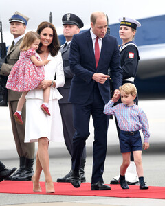 Принц Уильям и Кейт Миддлтон покажут своим детям памятник принцессе Диане до его официального открытия