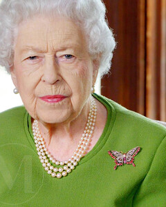 Королева Елизавета II не считает инициативы принца Гарри достойными внимания