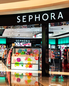 Сеть магазинов косметики и парфюмерии Sephora уходит из России