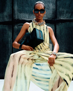Sportmax посвятил коллекцию Resort 2027 архитектуре