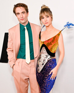 Сьюки Уотерхаус и Роберт Паттинсон задали новую планку парного стиля