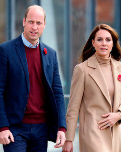 Монархия защитит: королевская семья поддержит принца Уильяма и Кейт Миддлтон в день премьеры фильма о Гарри и Меган