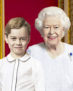 Пора служить родине: королева призвала Кейт Миддлтон вовлечь в рабочий процесс монаршего двора принца Джорджа!