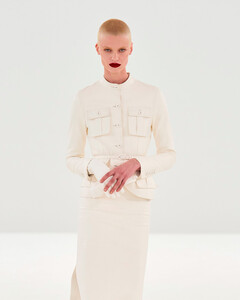 Хайдер Акерманн начал новую главу Tom Ford на показе осень-2026