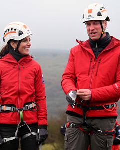 Влюблённые в горы: Кейт Миддлтон и принц Уильям стали героями обложки журнала Mountain Rescue