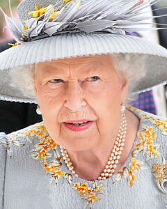 Врачи королевы бьют тревогу: Елизавета II пропустит традиционное открытие парламента из-за проблем со здоровьем