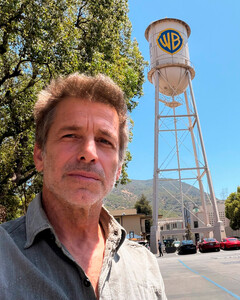 Зак Снайдер неожиданно вернулся в Warner Bros.