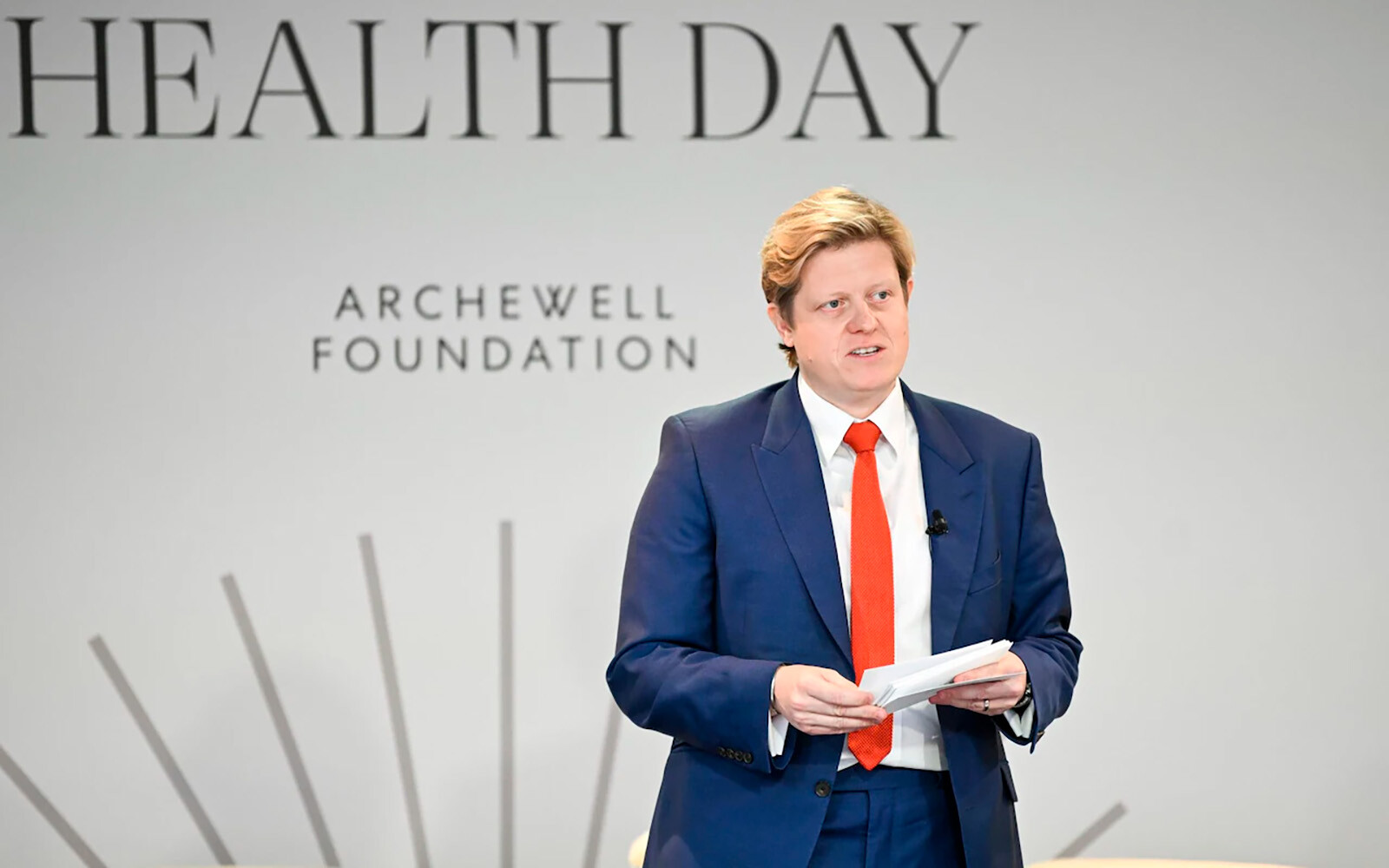 Джеймс Холт