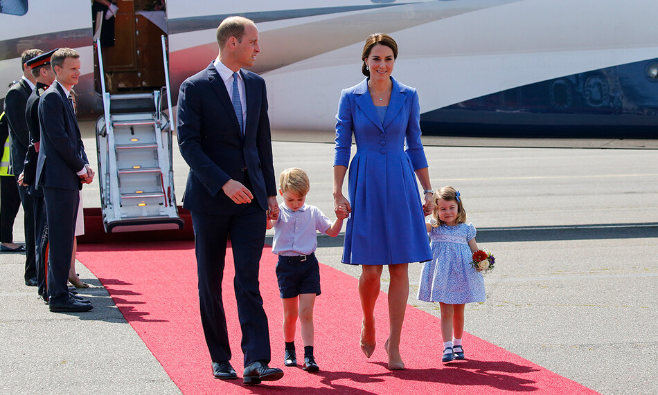Принц Уильям с Кейт Миддлтон путешествуют и детьми 