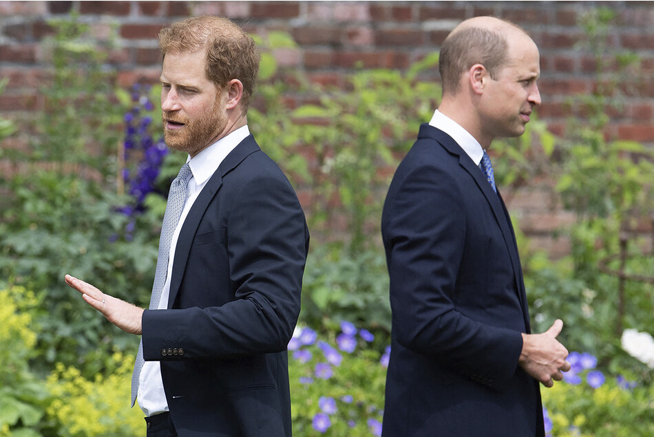 Принц Гарри, герцог Сассекский и принц Уильям, герцог Кембриджский, 1 июля 2021 года в Лондоне, Англия