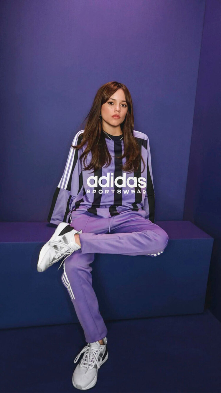 Дженна Ортега стала глобальным амбассадором adidas