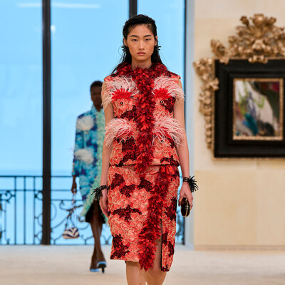 Круизный показ Chanel 2027: возвращение к истокам в Биаррице