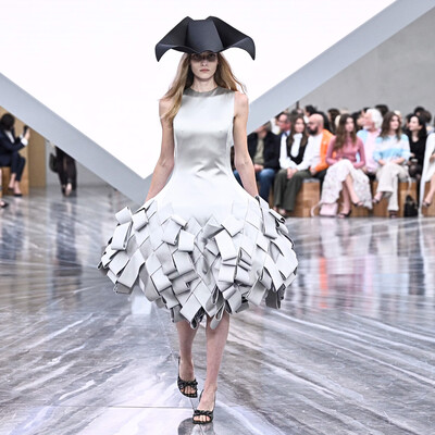 Джонатан Андерсон представил дебютную женскую коллекцию для Christian Dior