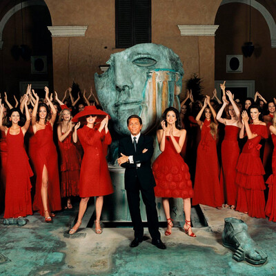 Красное наследие Валентино: знаковые модели платьев от маэстро высокой моды