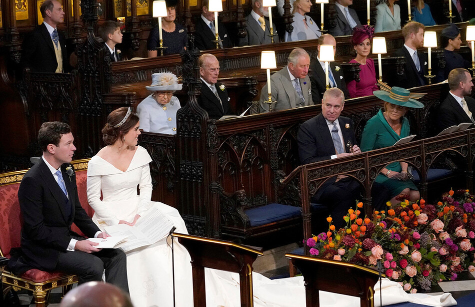 Елизавета II на свадьбе принцессы Евгении и Джека Бруксбэнка