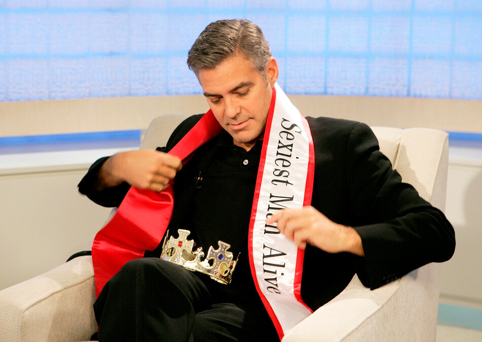Брэд Питт назвал своего хорошего друга Джорджа Клуни одним из самых красивых мужчин в мире