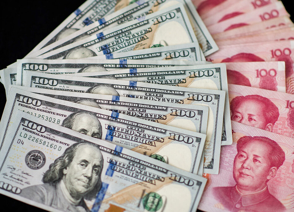 Доллар уступил лидерство юаню в качестве глобальной резервной валюты