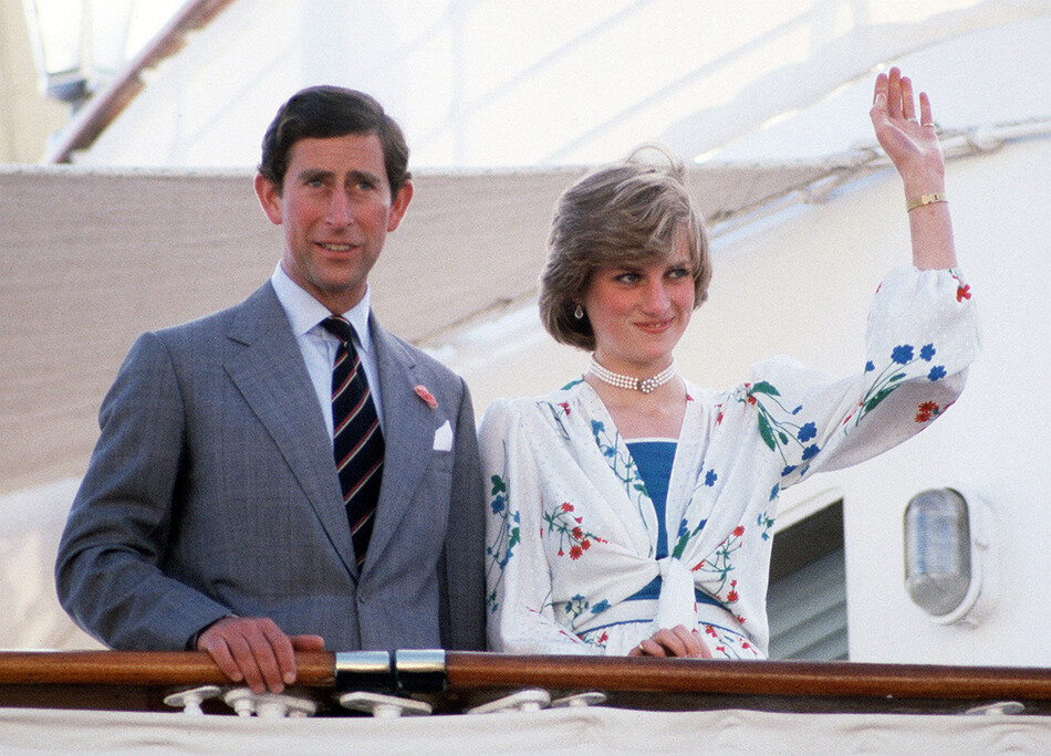 Леди Диана и принц Чарльз во время медового месяца 1 августа 1981 года в Гибралтарском проливе.