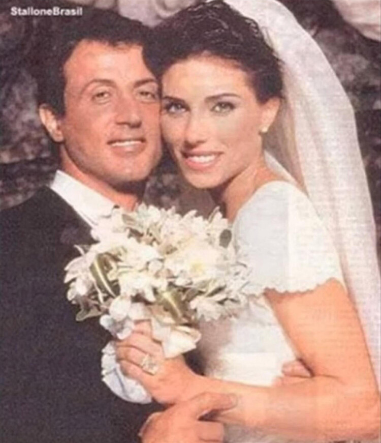 Сильвестр Сталлоне и его жена Дженнифер Флавин отметили 25-ю годовщину свадьбы
