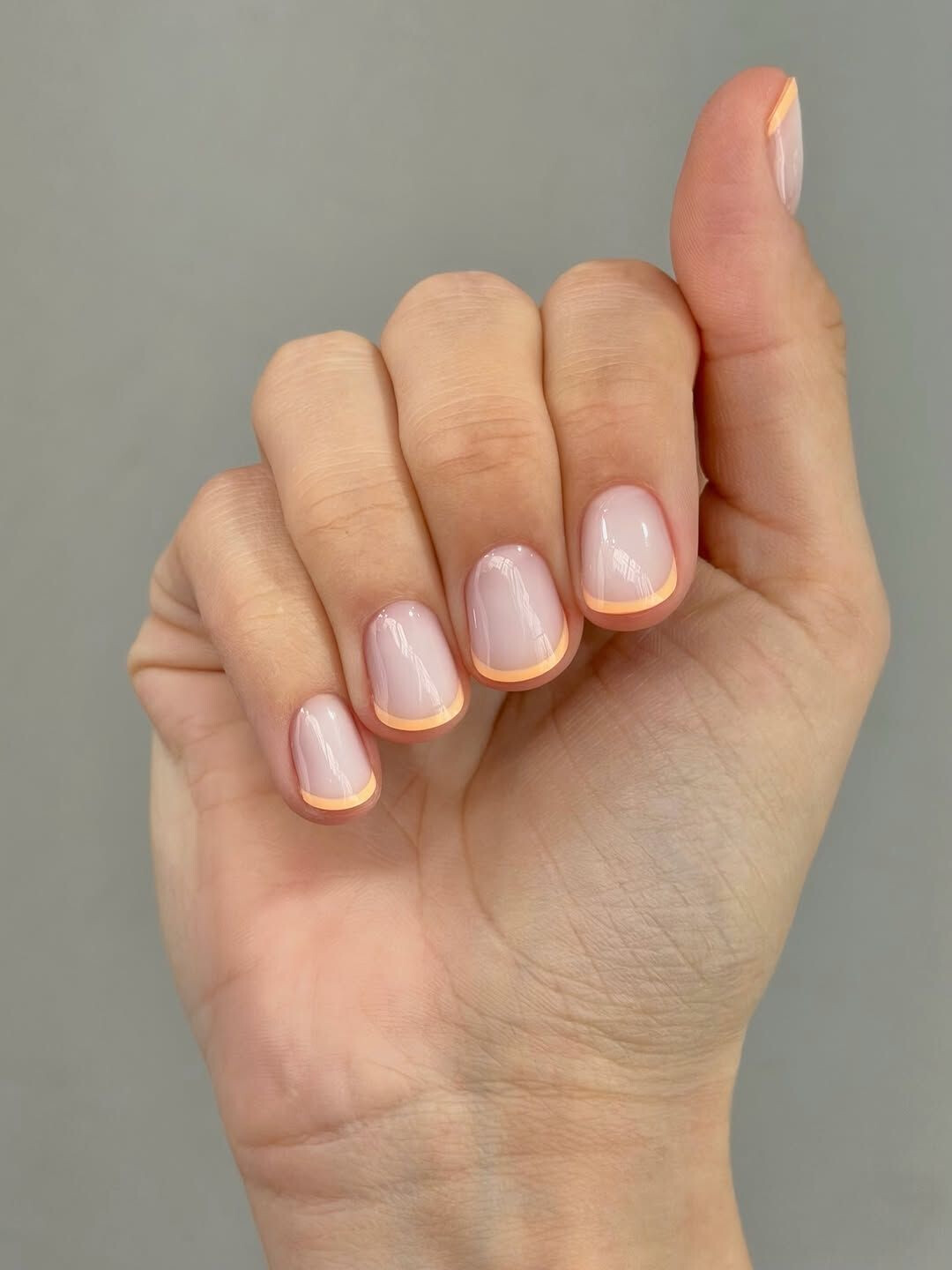 10 трендовых идей нюдового маникюра