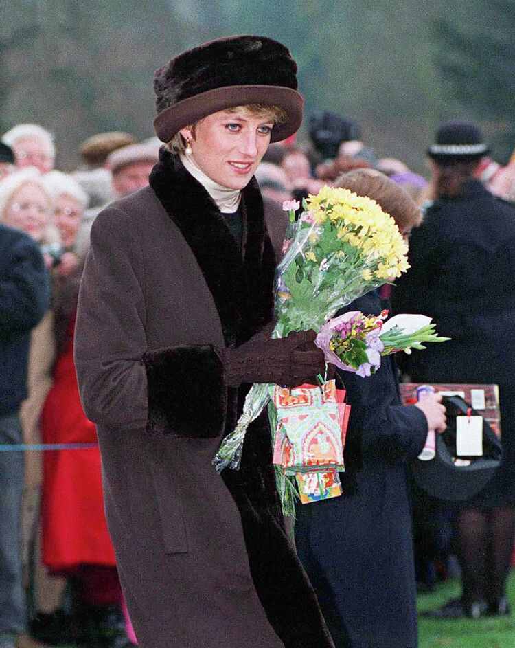Почему принцесса Диана ненавидела проводить Рождество с королевской семьёй