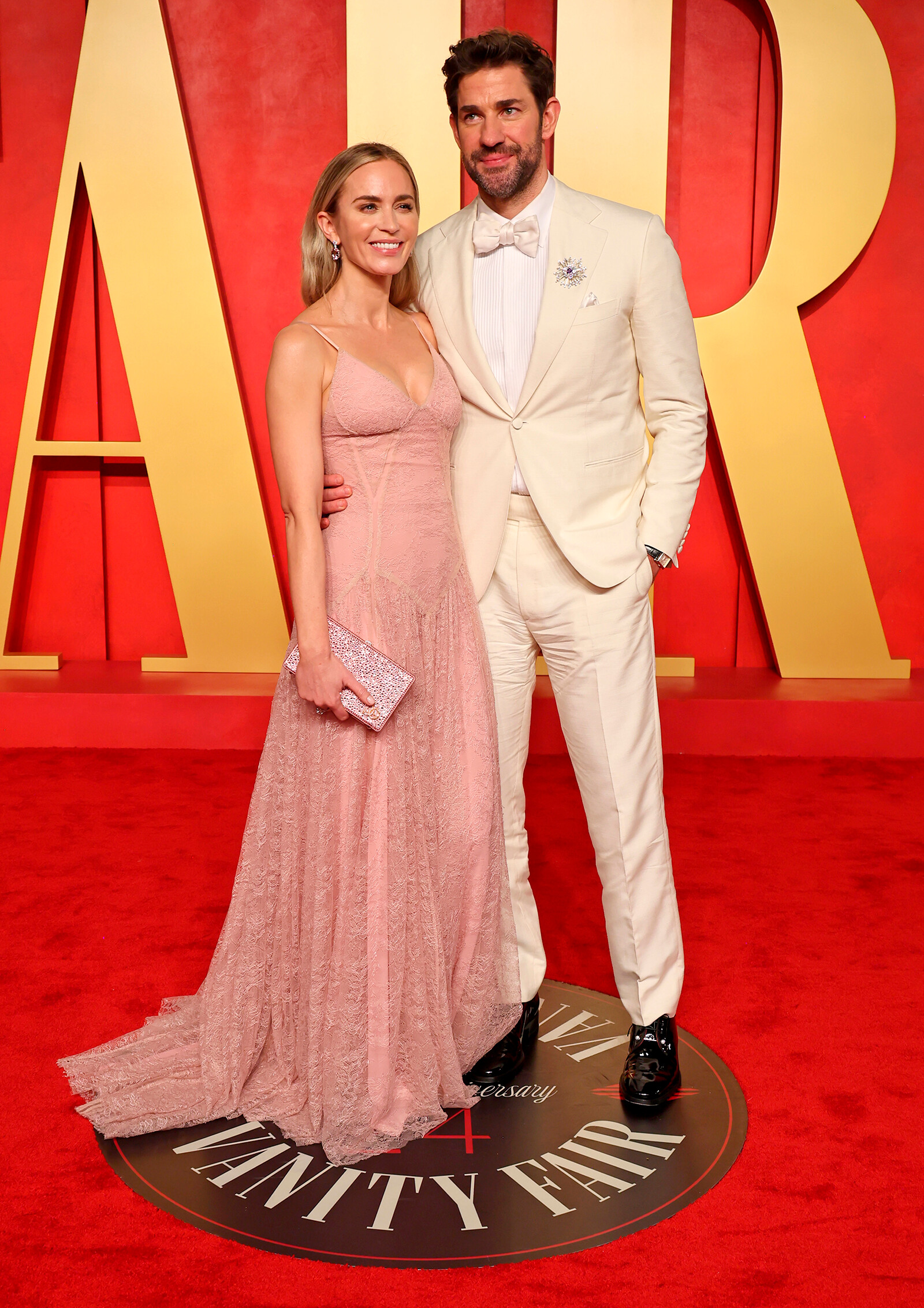Эмили Блант и Джон Красински на вечеринке Vanity Fair Оскар 2024