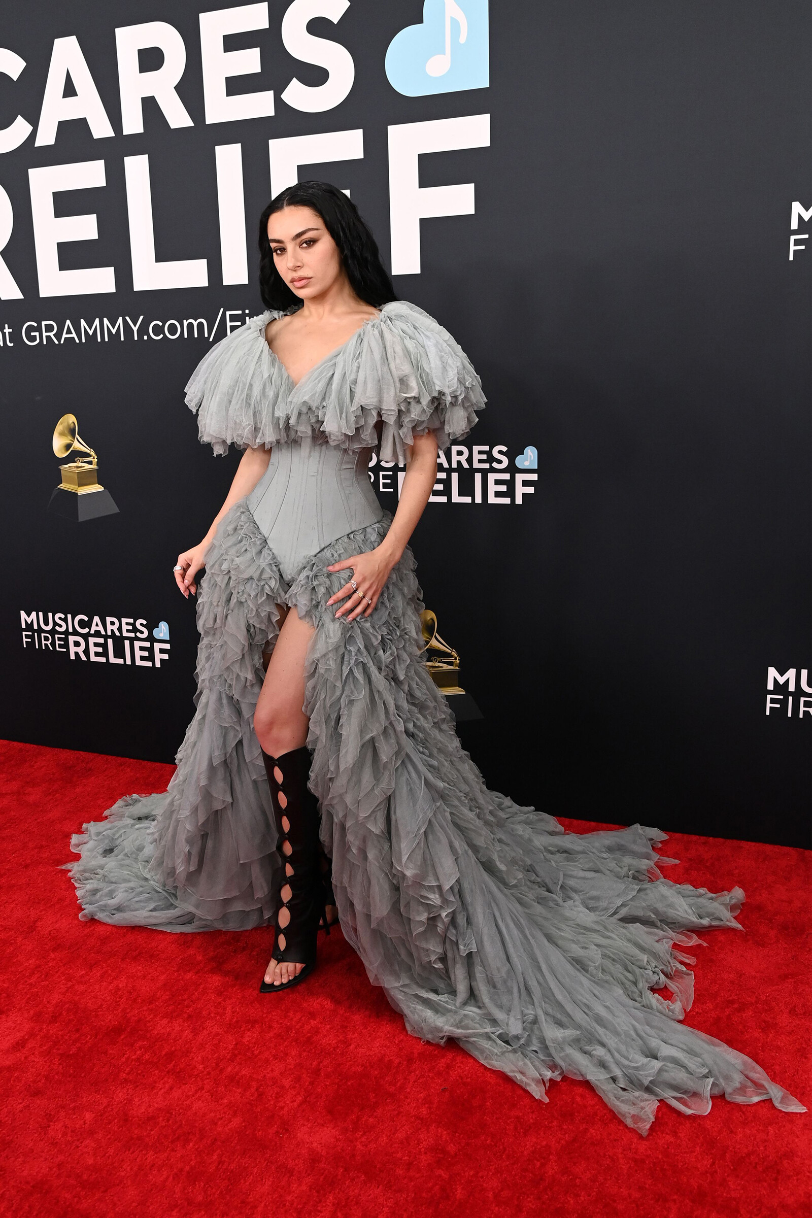 Charli xcx в кутюре Jean Paul Gaultier от Людовика де Сен-Сернина