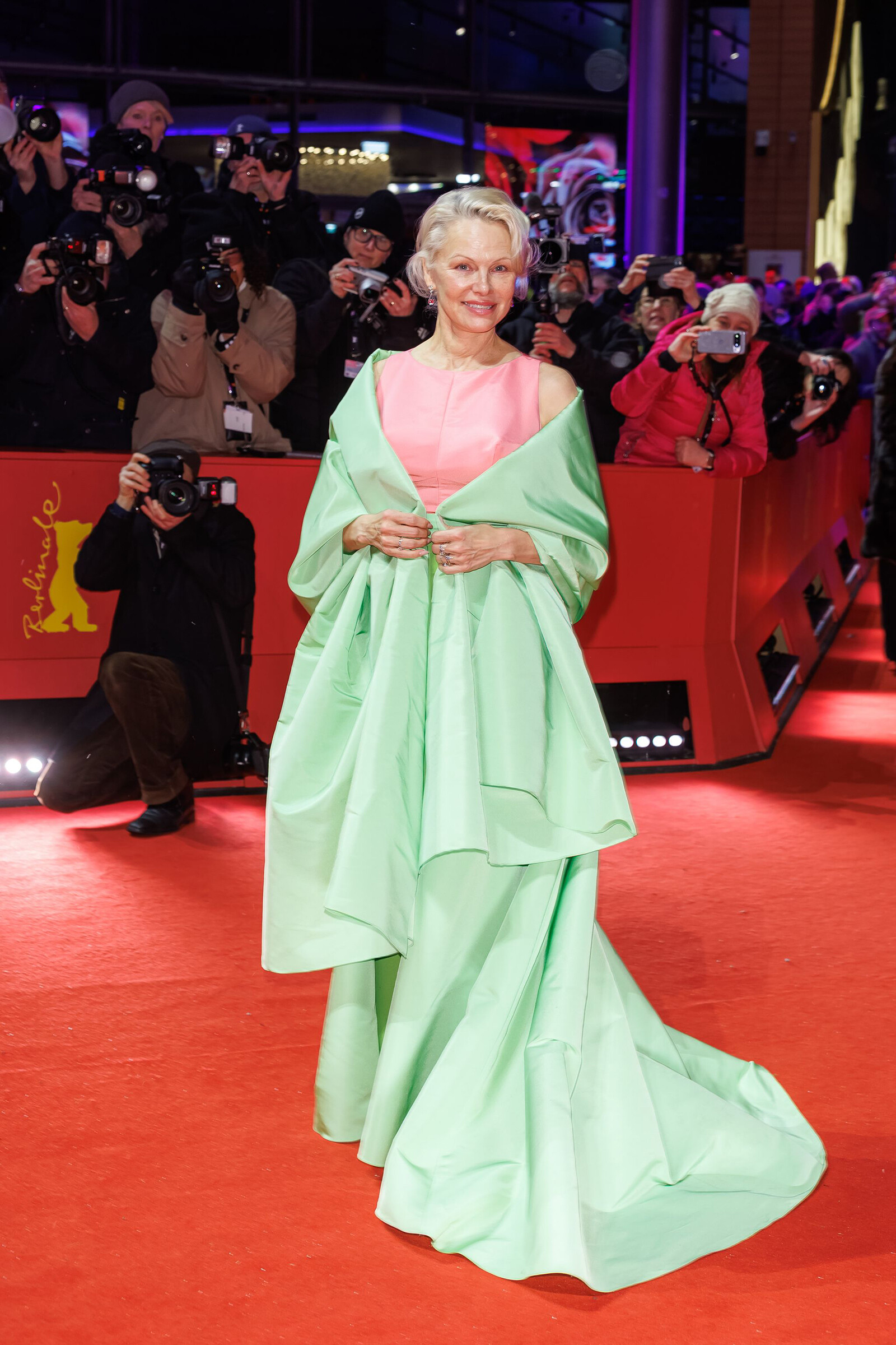 Памела Андерсон в Carolina Herrera