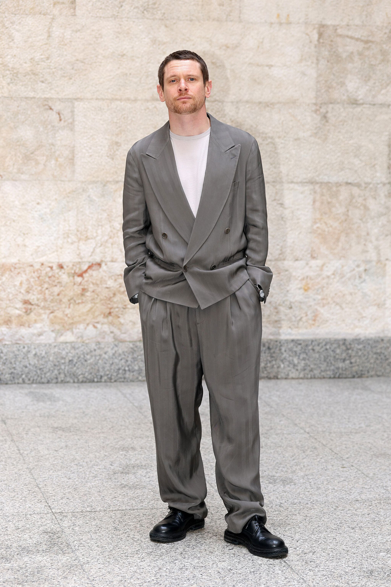 Джек О'Коннелл на шоу Giorgio Armani