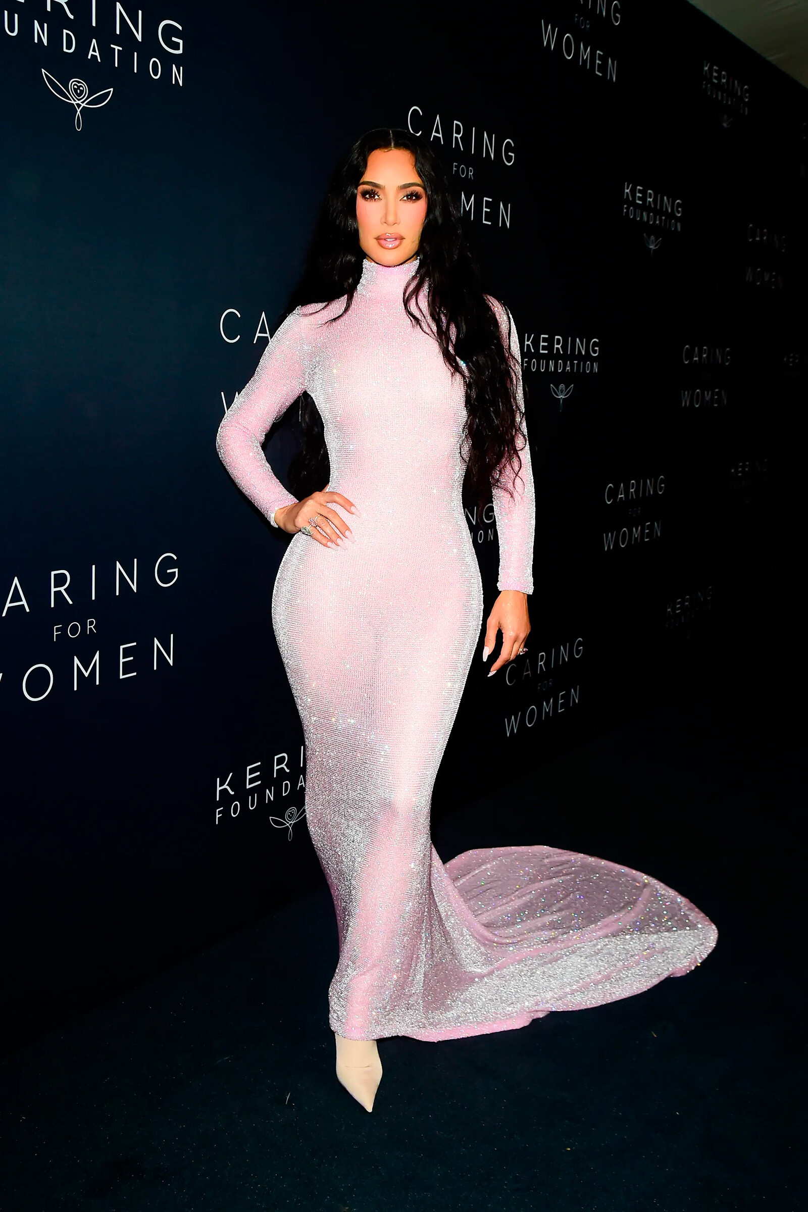 Kim-Kardashian-age-acne-02-Mainstyle.jpg