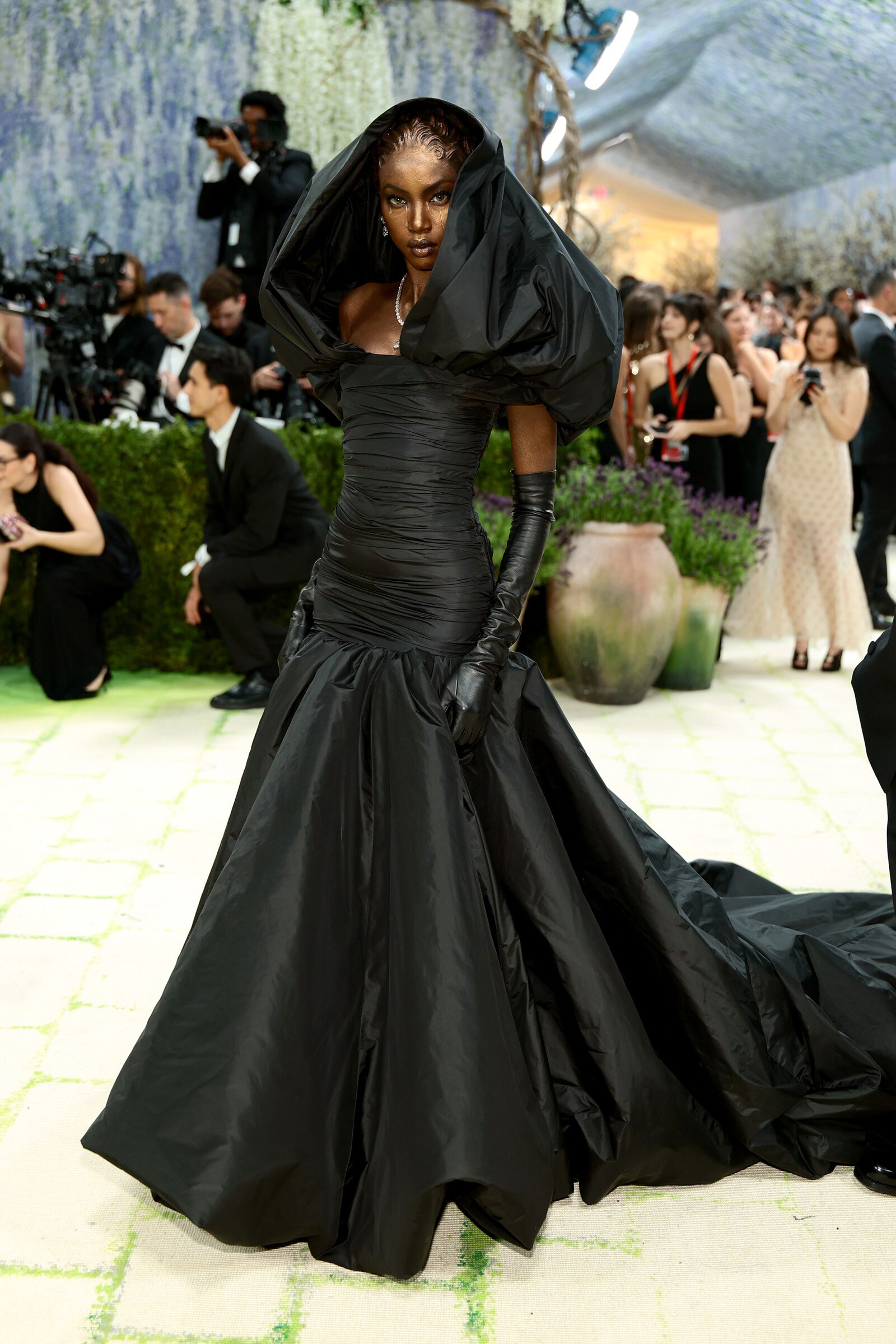 Анок Яи в Balenciaga Met Gala 2026
