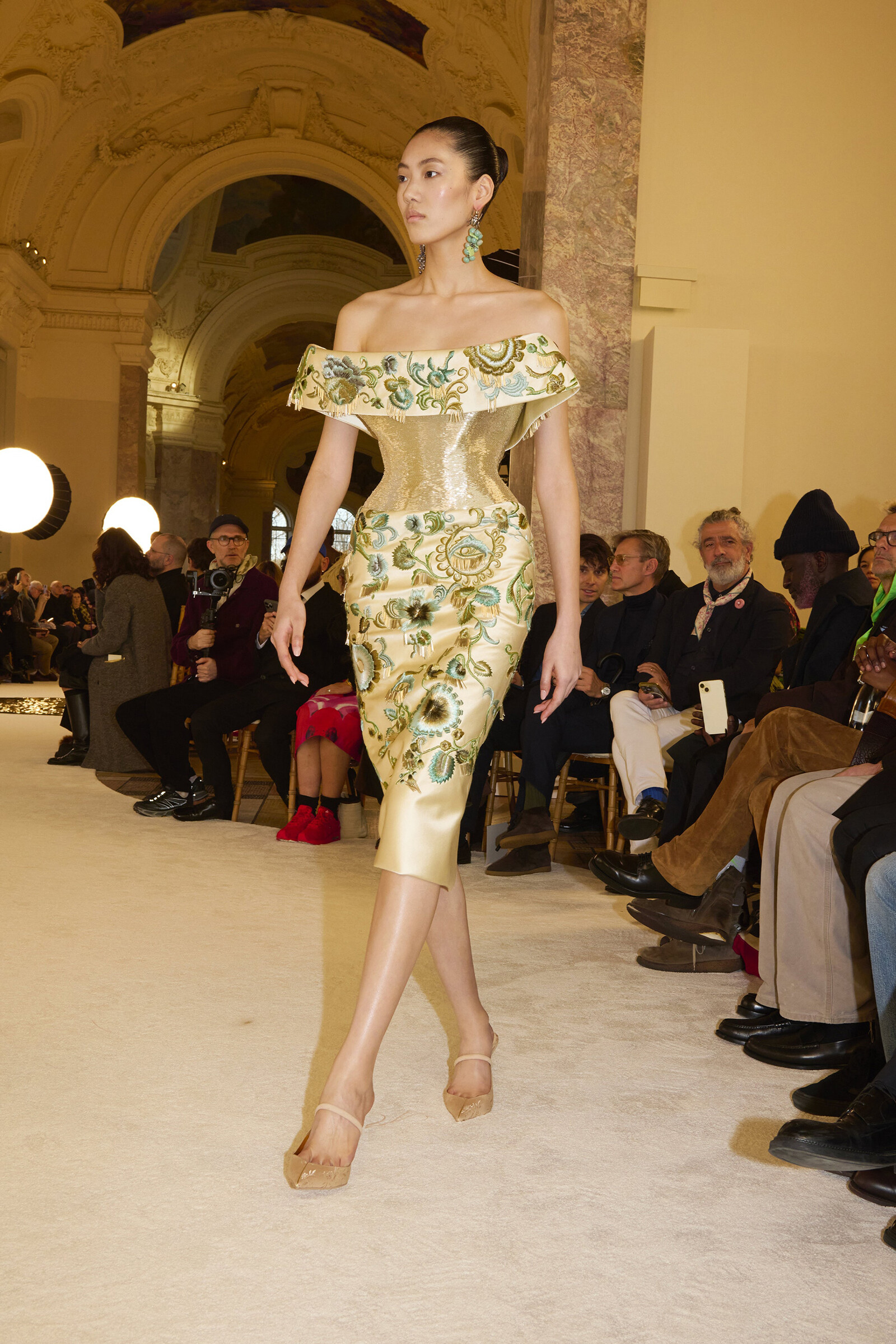 Schiaparelli Couture весна-лето 2025