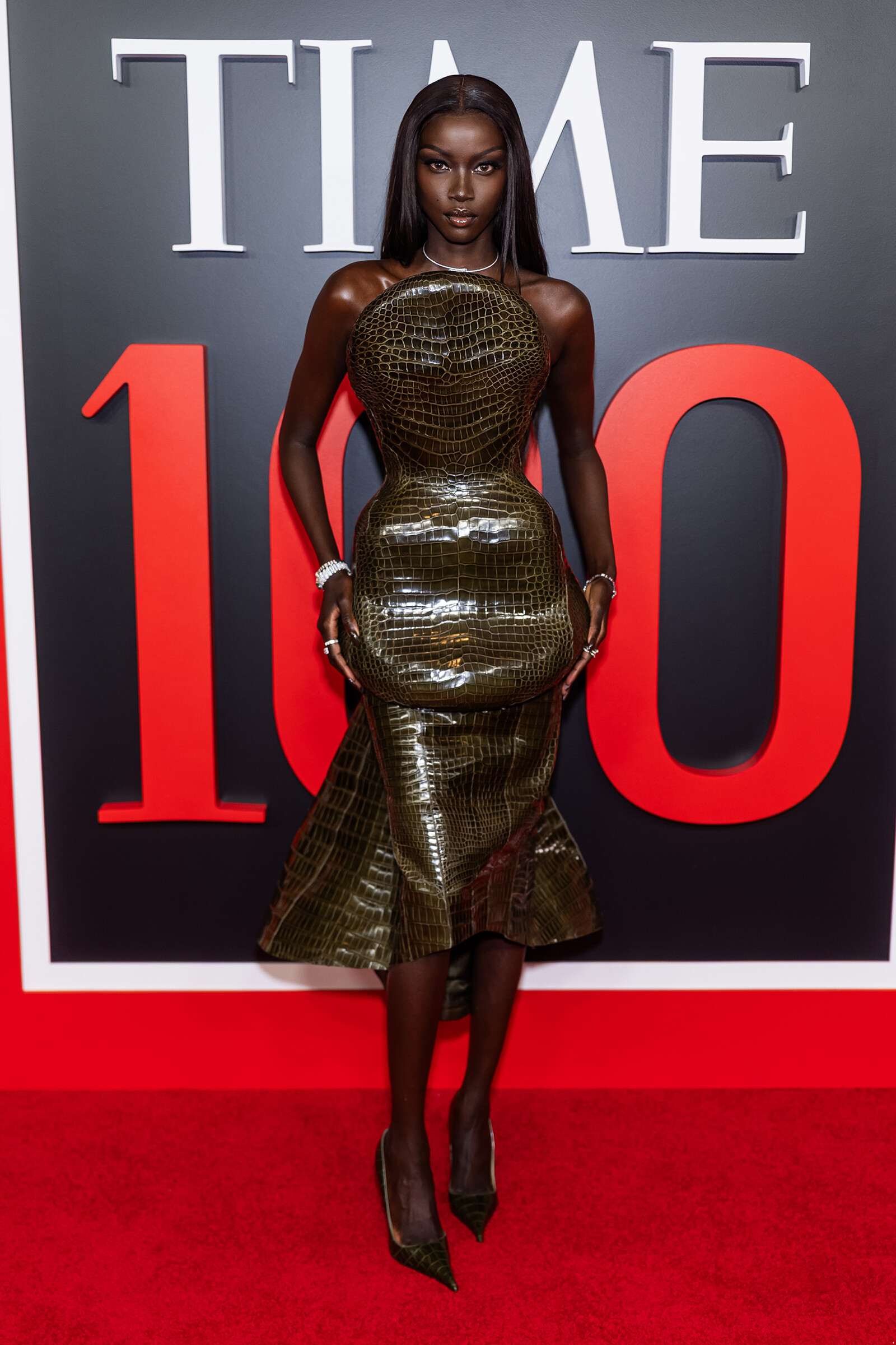 Анок Яй в Ashi Studio Couture