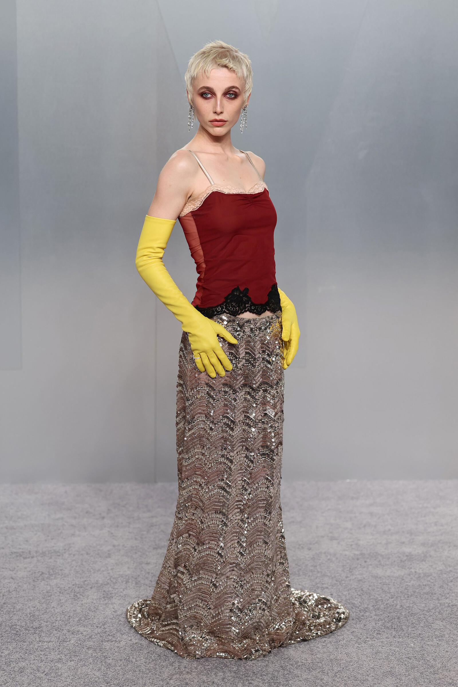 Эмма Чемберлен в платье от Valentino