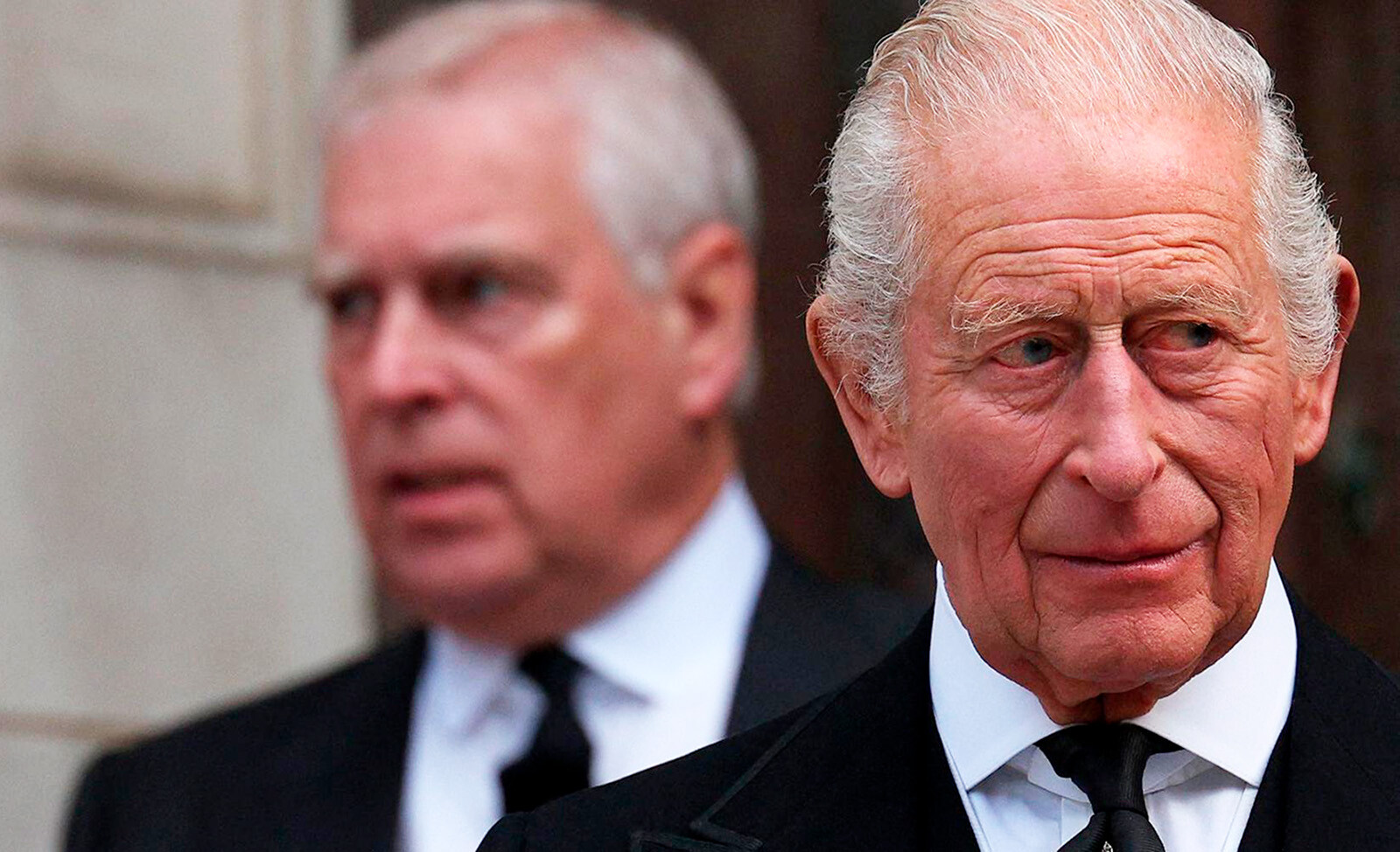 Король Карл III снова унизил принца Эндрю
