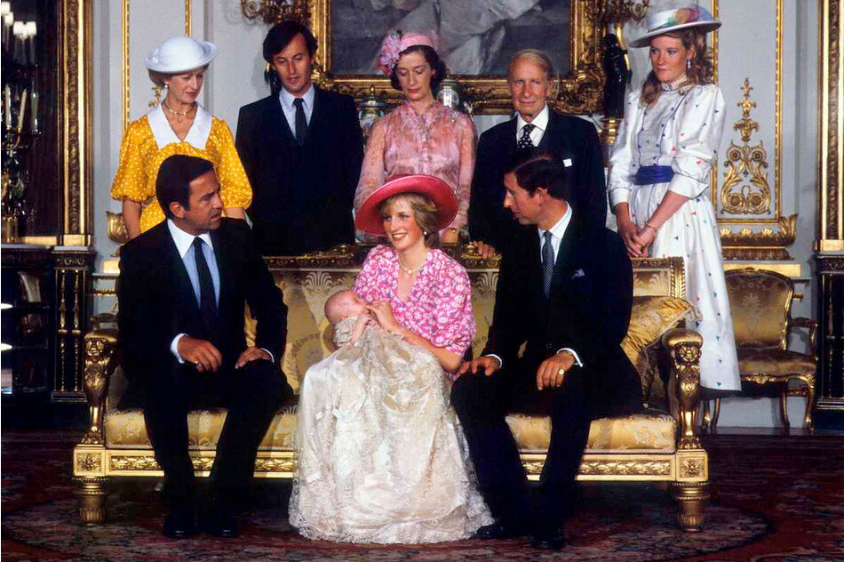 Леди Сьюзан Хасси присутствует на крестинах принца Уильяма в Букингемском дворце 04 августа 1982 года, Лондон
