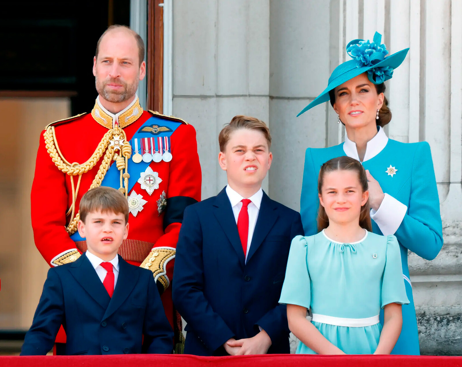 Принц Уильям и Кейт Миддлтон с детьми во время парада Trooping The Colour 2025