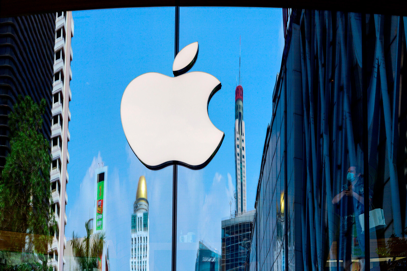 Apple выплатит компенсацию владельцам устаревших iPhone