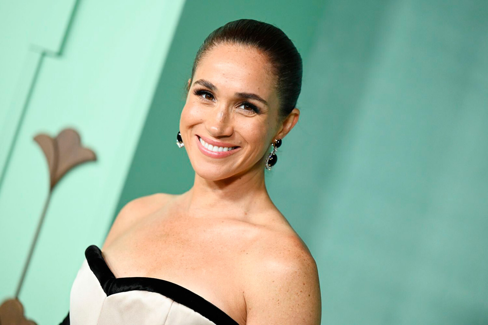 Меган Маркл поделилась редким фото Лилибет в честь 8 марта