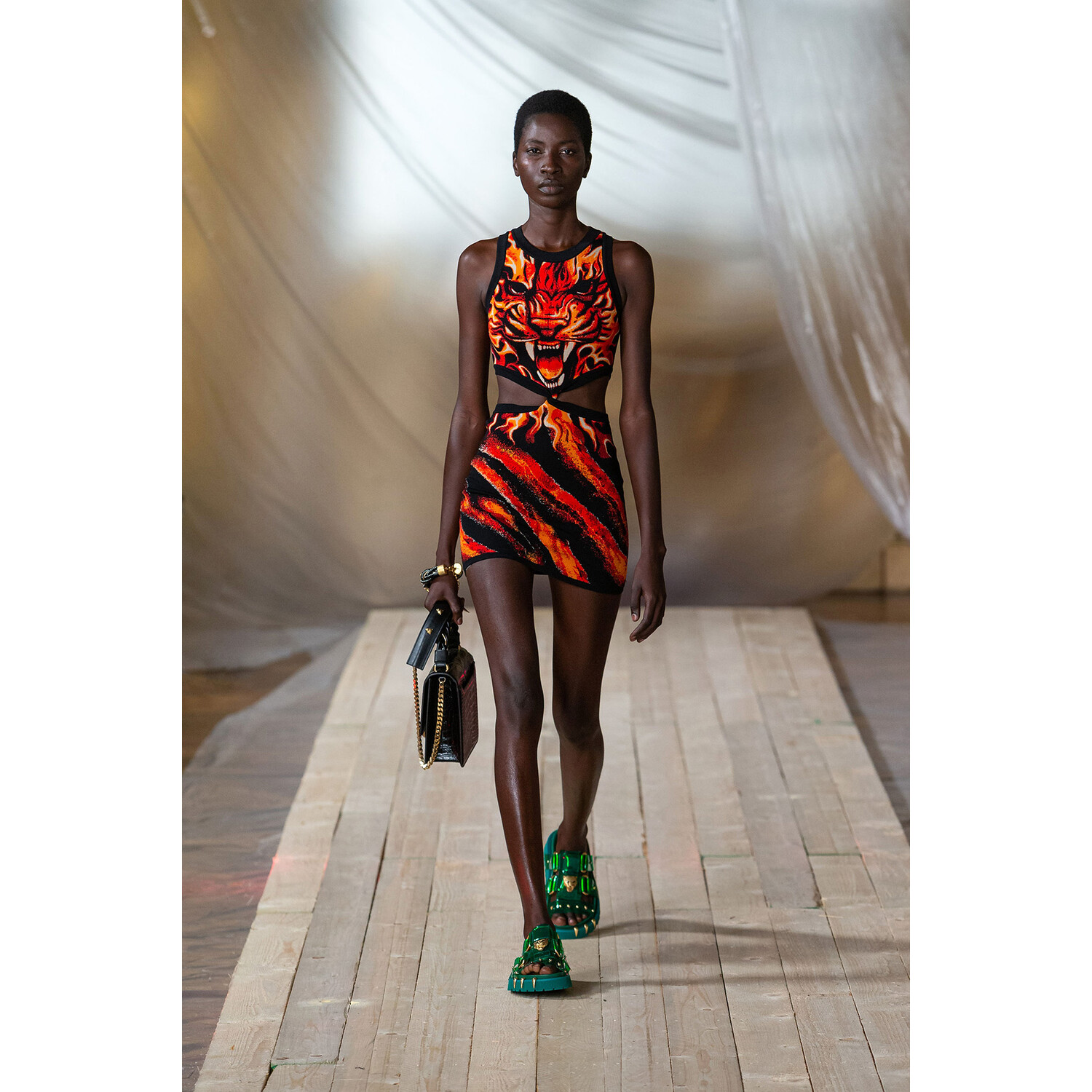 Фото Roberto Cavalli весна-лето 2022 / Roberto Cavalli Spring 2022 Ready-to-Wear collection