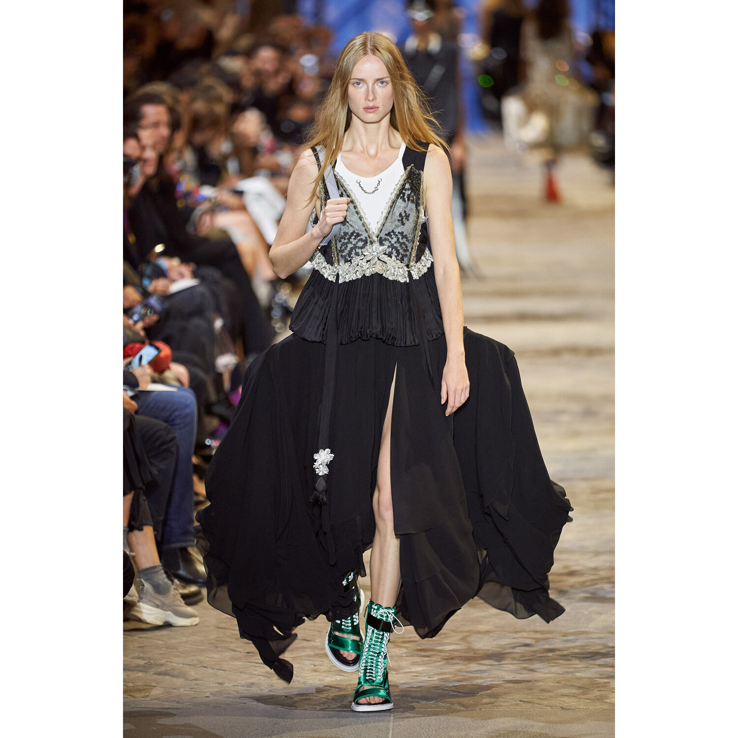 Фото Louis Vuitton весна-лето 2022 / Louis Vuitton Spring 2022 Ready-to-Wear collection